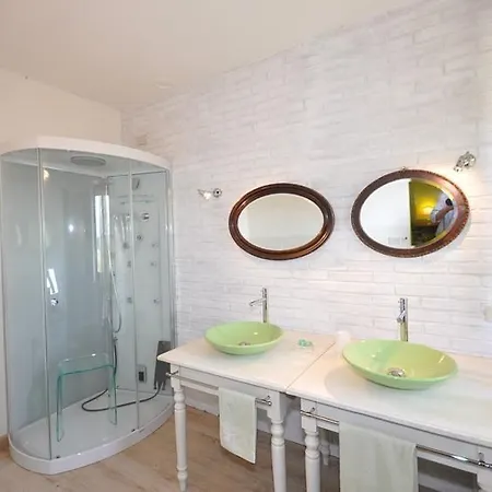 Cassia By Posarellivillas Landhaus *